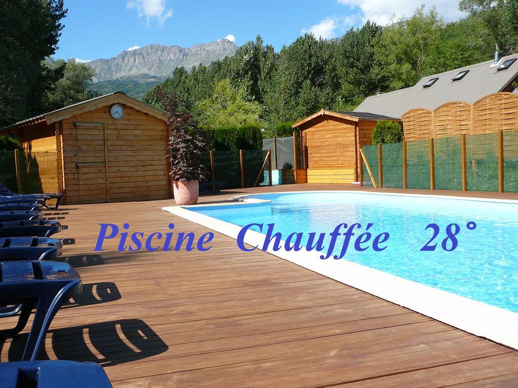 Hotel La Valière Chorges Esterno foto
